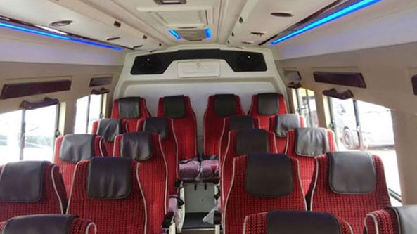 18 Seater Tempo Traveller